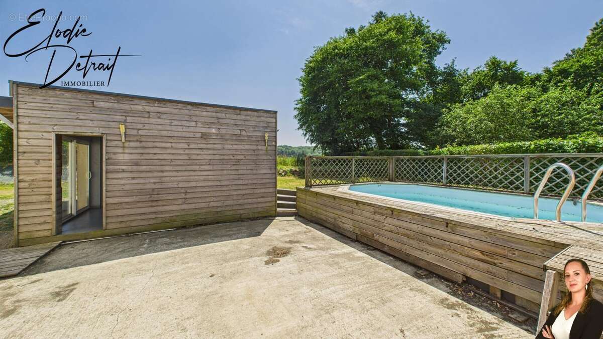 Maison à SAINTE-SABINE-SUR-LONGEVE