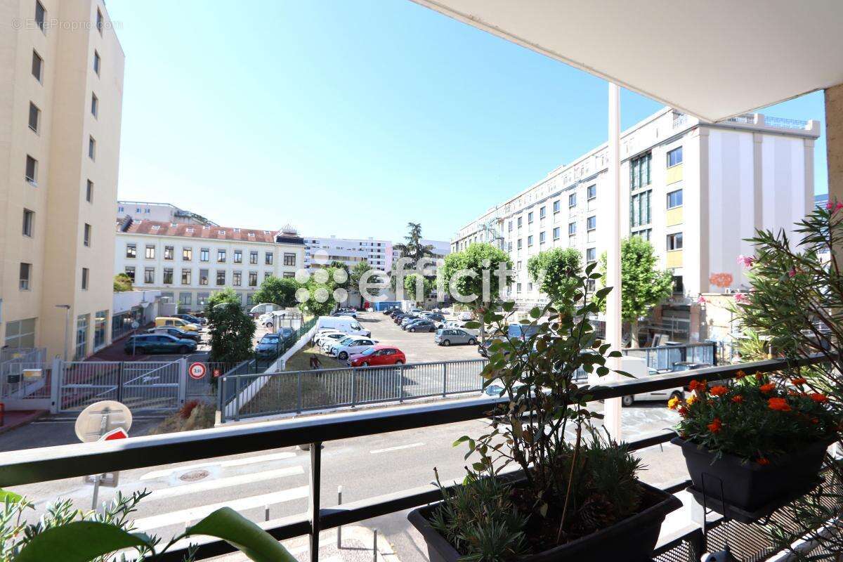 Appartement à LYON-3E