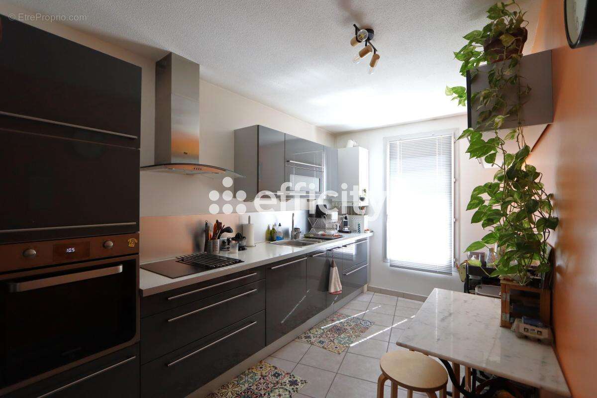 Appartement à LYON-3E