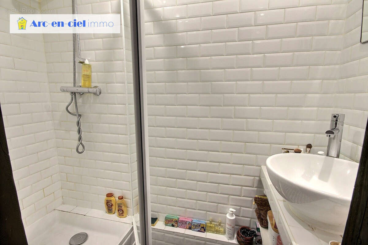 Appartement à PARIS-10E