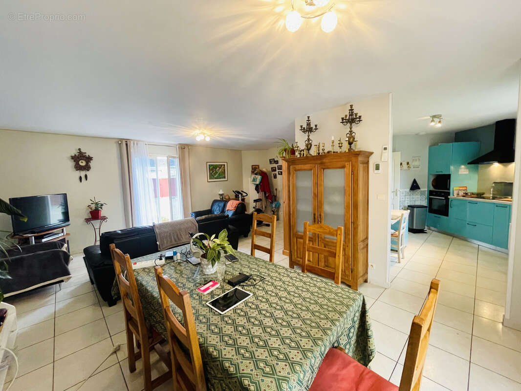 Maison à CHAMADELLE