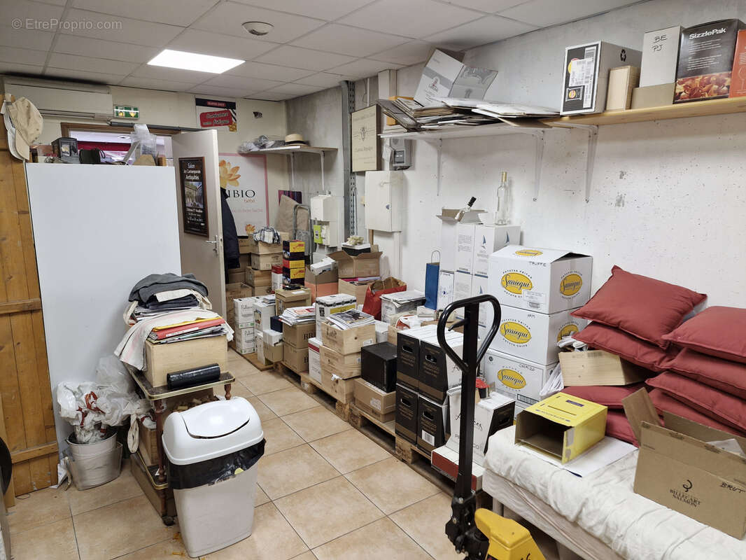 Commerce à MANDELIEU-LA-NAPOULE