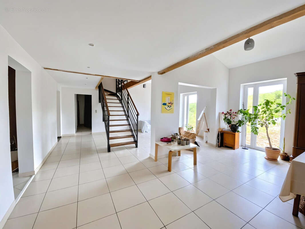 Maison à SALLES-DE-BARBEZIEUX