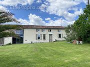 Maison à SALLES-DE-BARBEZIEUX