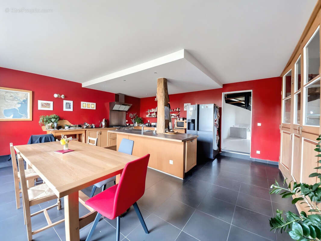 Maison à SALLES-DE-BARBEZIEUX