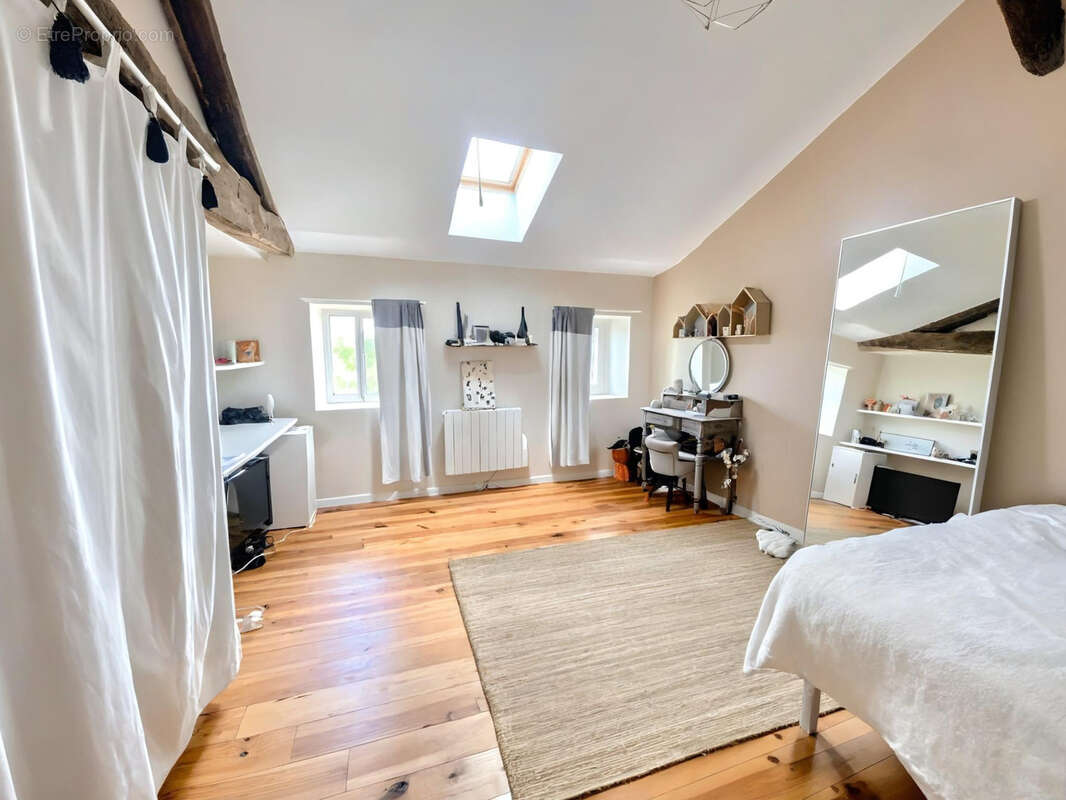 Maison à SALLES-DE-BARBEZIEUX