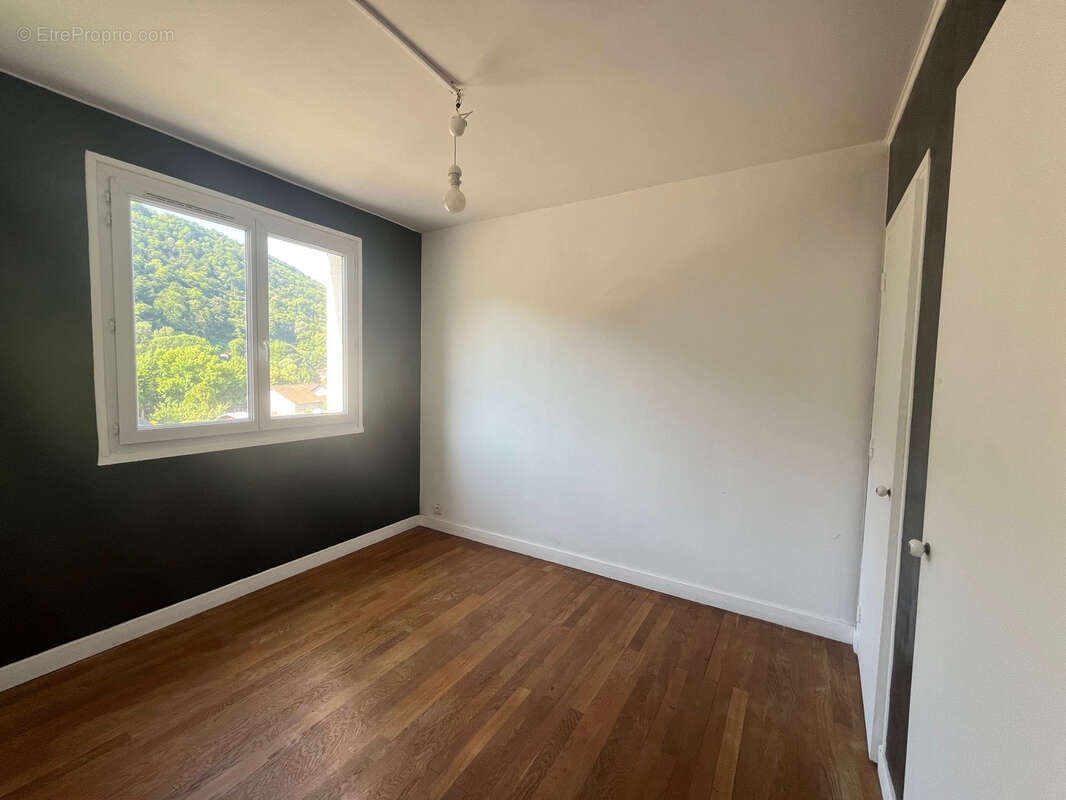 Appartement à GIERES