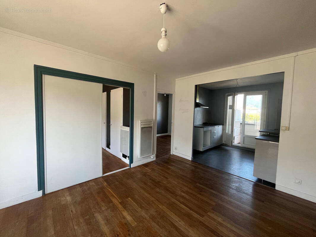 Appartement à GIERES