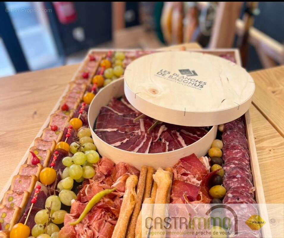 Commerce à CASTRIES