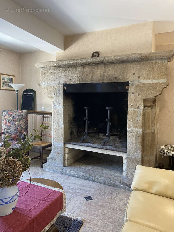 Maison à BEAULIEU-SUR-DORDOGNE