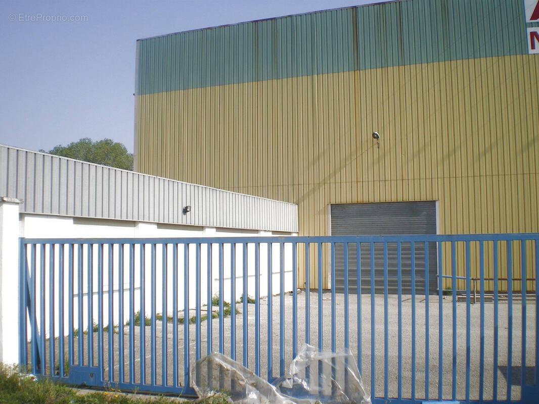 Commerce à PONT-SAINT-ESPRIT