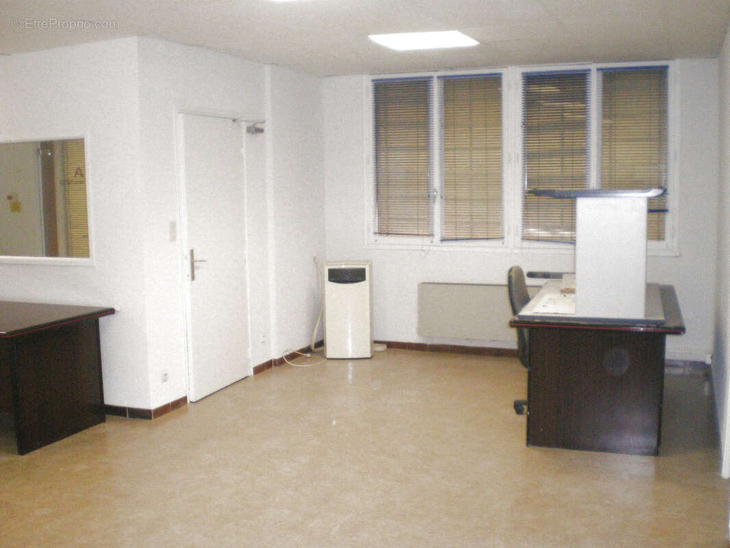 Commerce à PONT-SAINT-ESPRIT