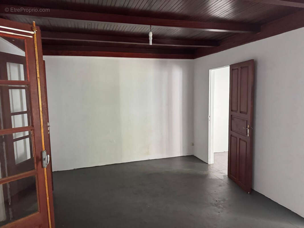 Maison à BASSE-TERRE