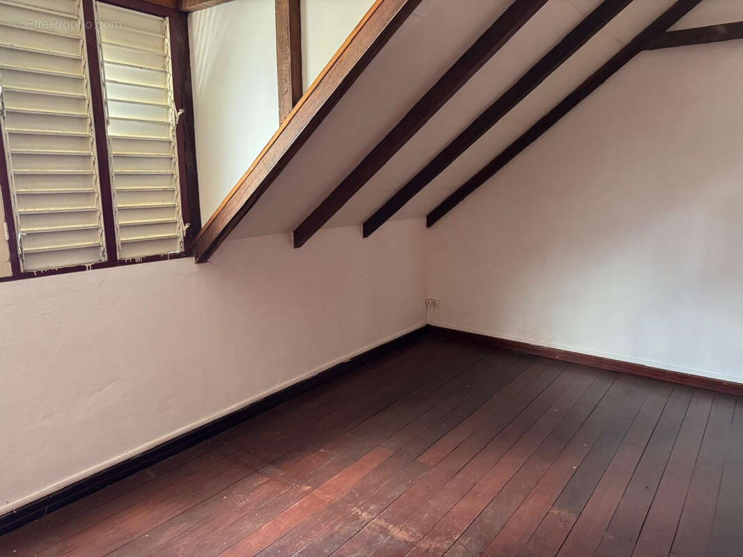 Maison à BASSE-TERRE