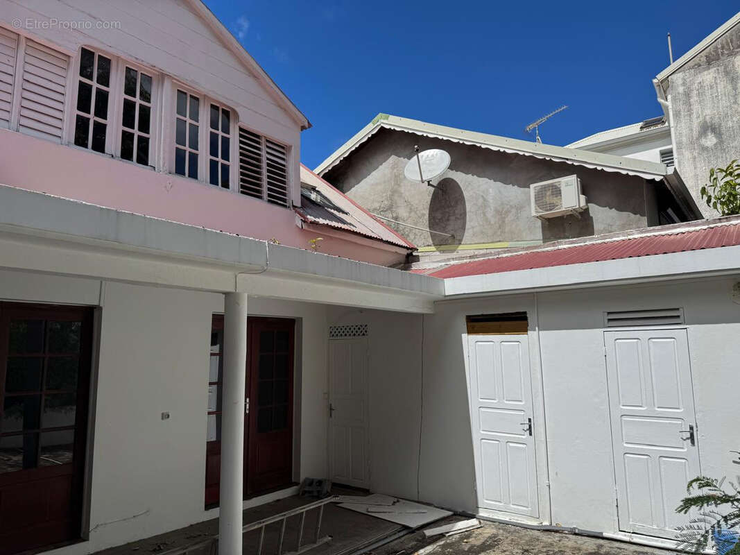 Maison à BASSE-TERRE