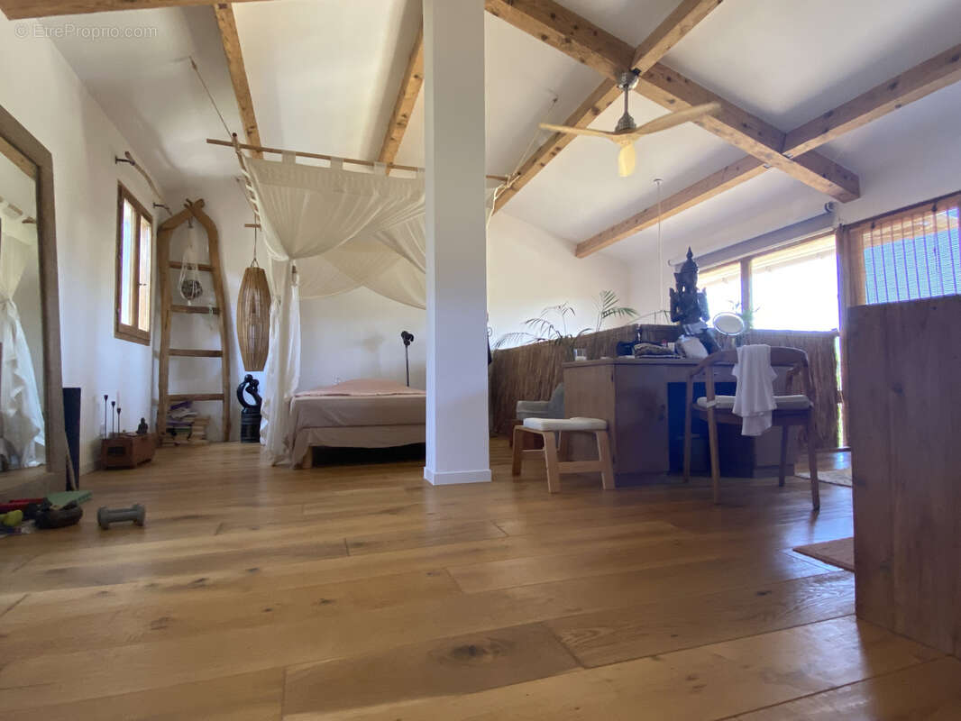 Maison à LA LONDE-LES-MAURES