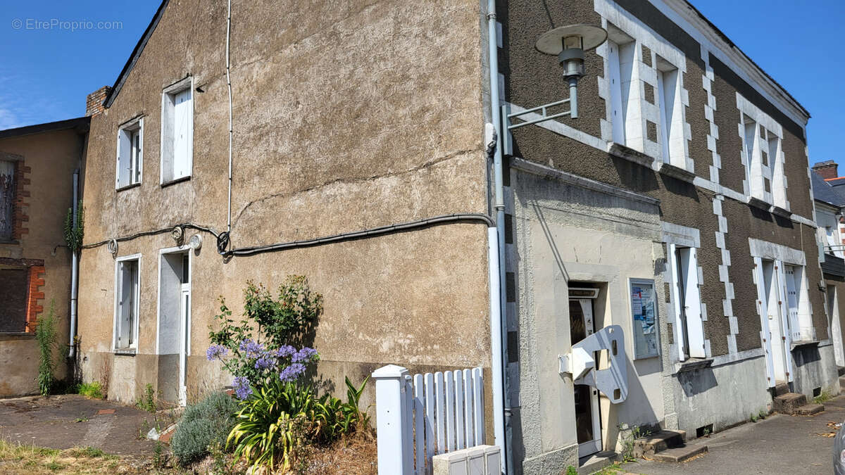 Maison à SAINT-SULPICE-DES-LANDES