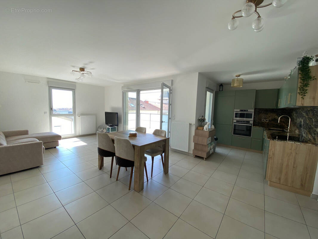 Appartement à CALUIRE-ET-CUIRE