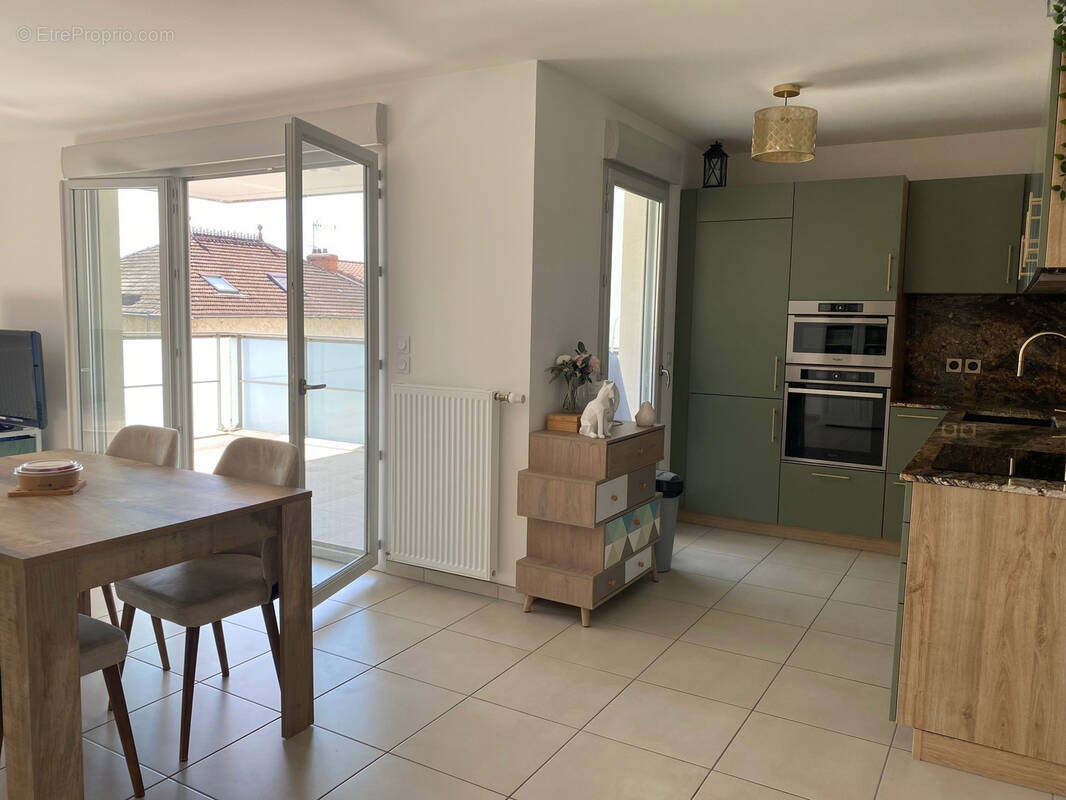 Appartement à CALUIRE-ET-CUIRE