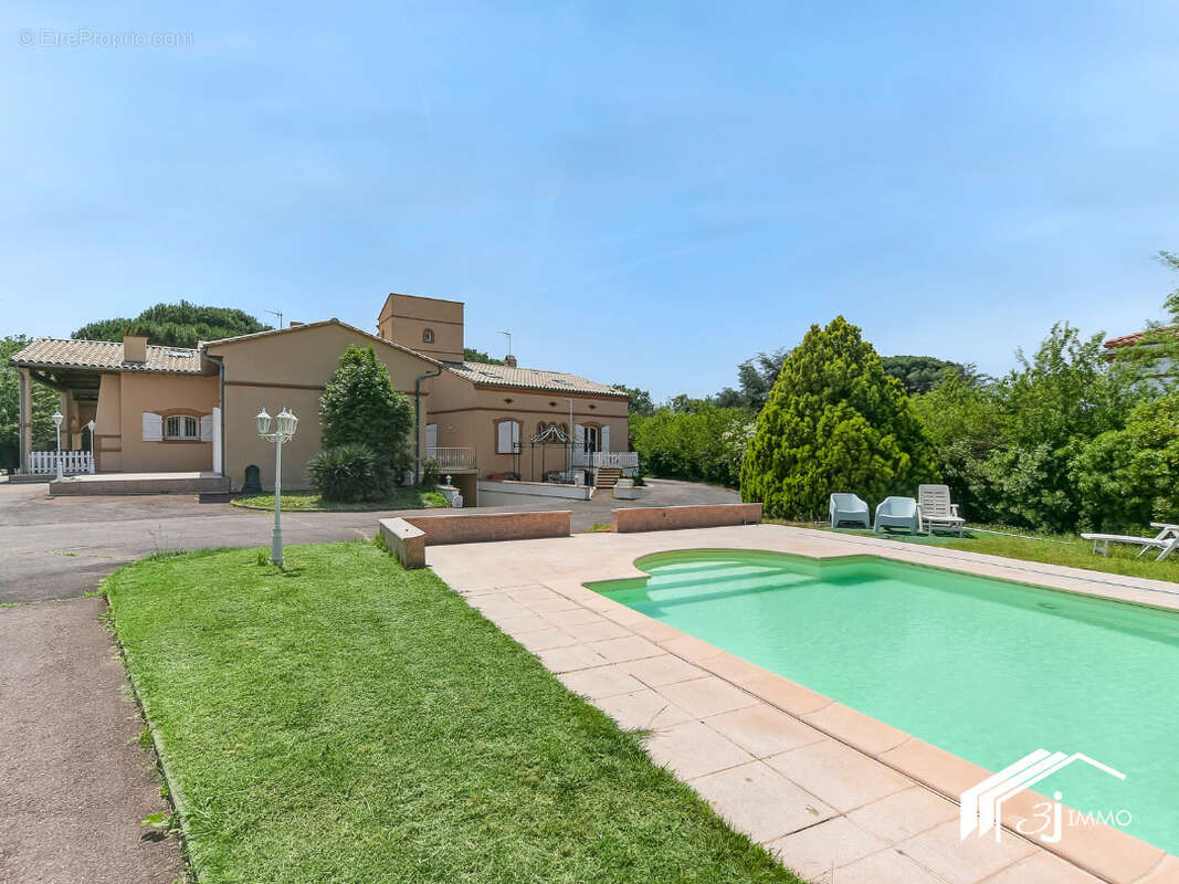 Maison à CORNEBARRIEU