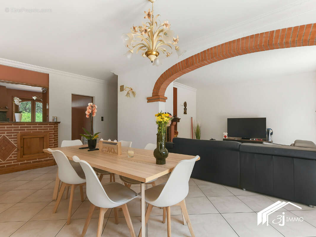 Maison à CORNEBARRIEU