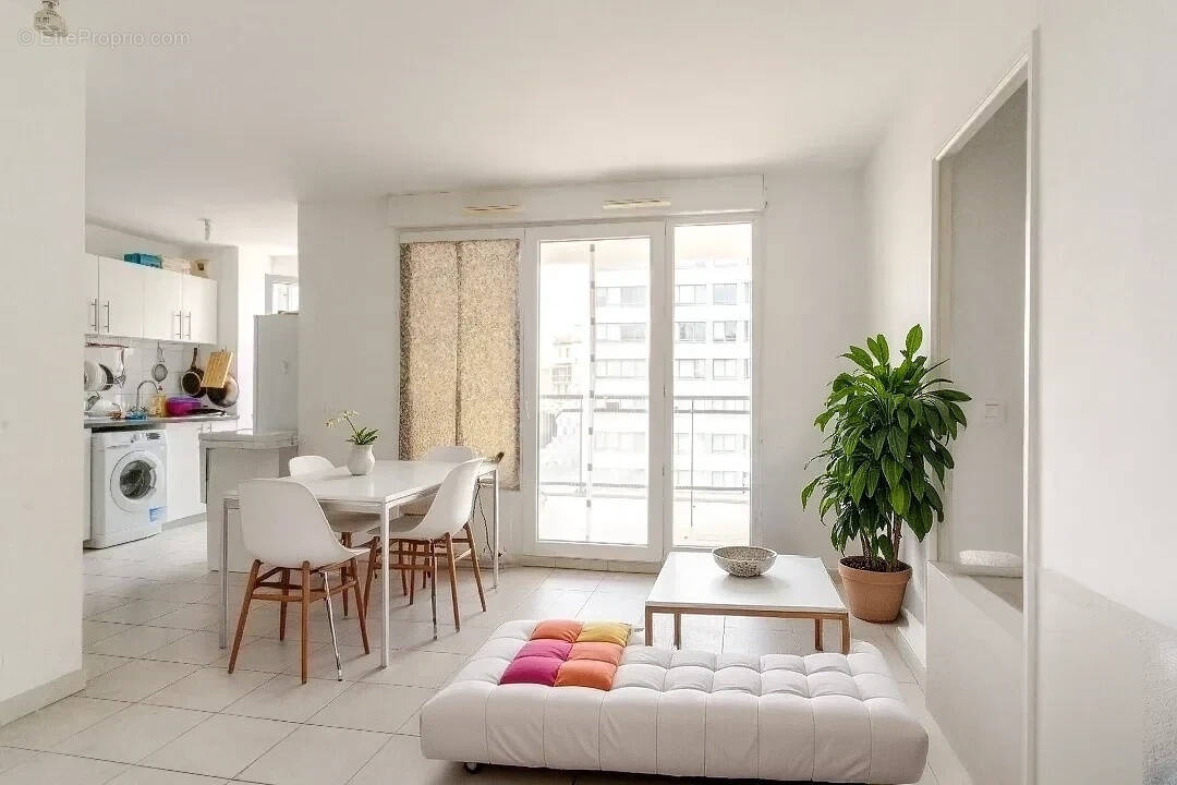 Appartement à MARSEILLE-2E
