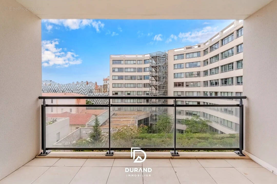 Appartement à MARSEILLE-2E