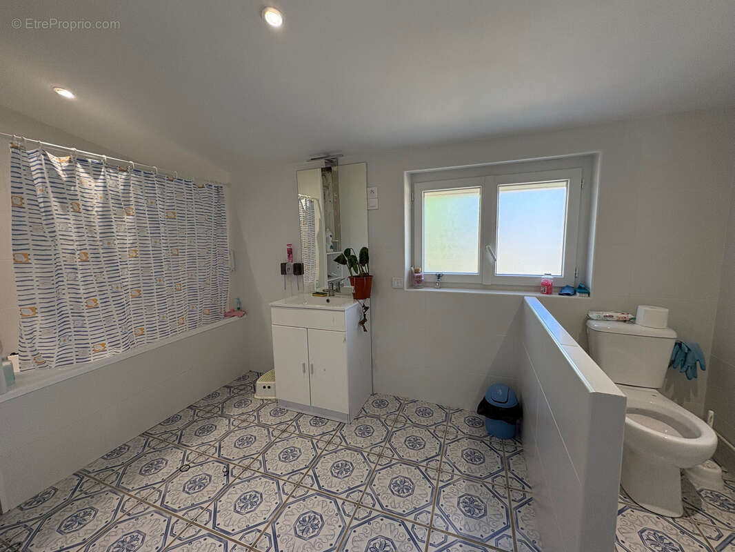 Maison à SAINT-CLAR-DE-RIVIERE