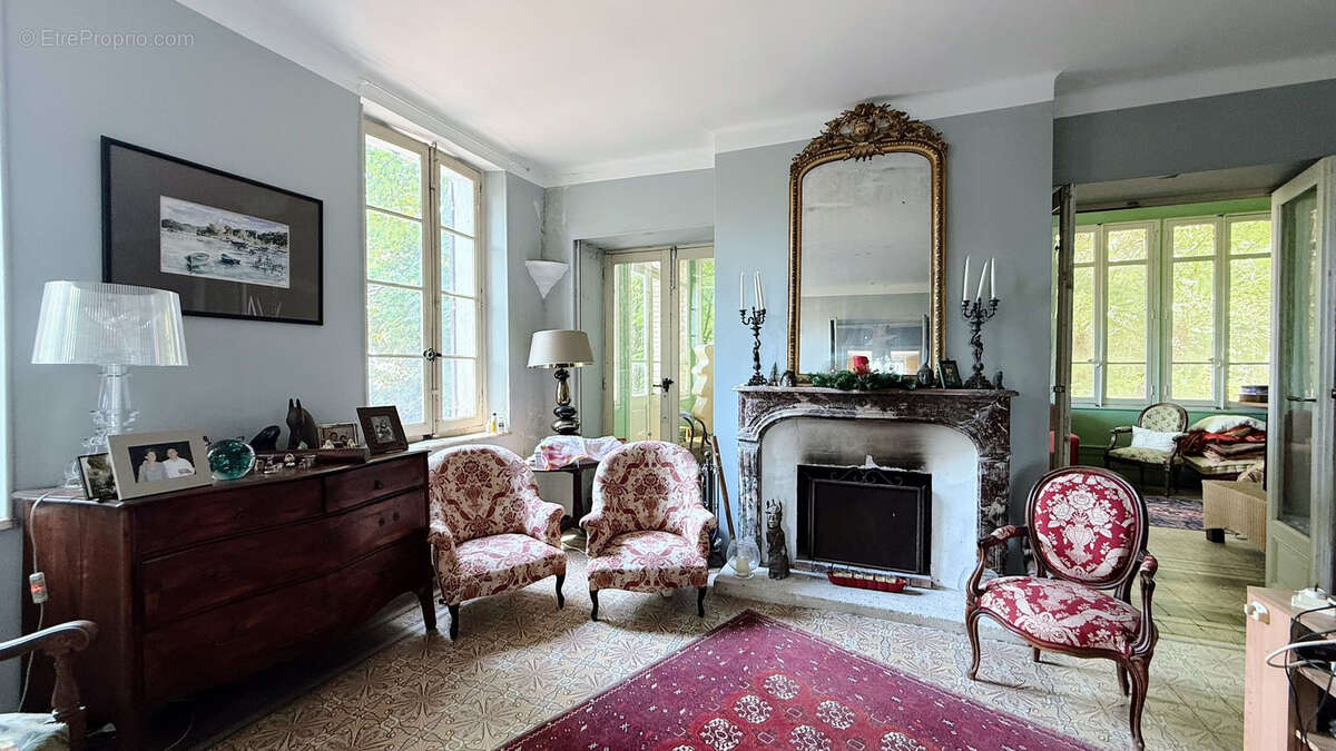 Maison à LA VALETTE-DU-VAR