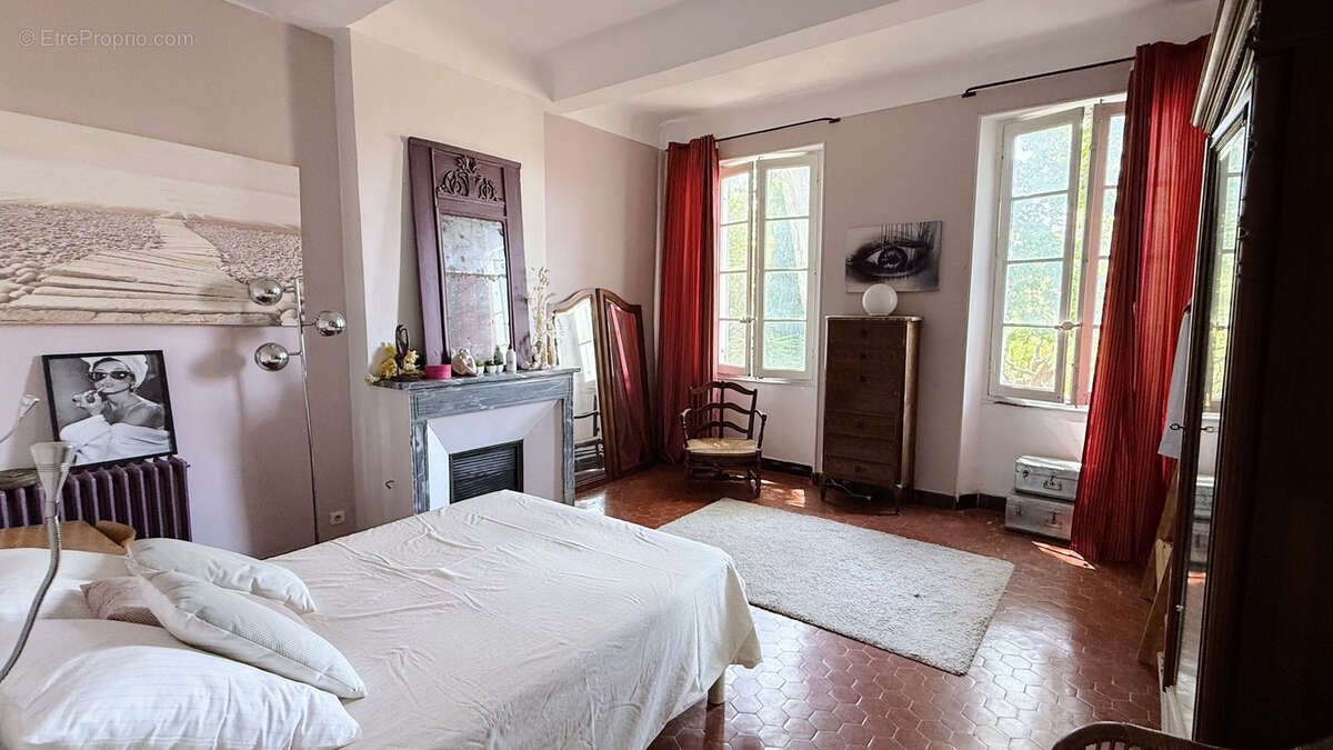 Maison à LA VALETTE-DU-VAR