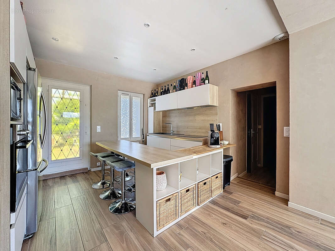 Maison à CAUROY-LES-HERMONVILLE