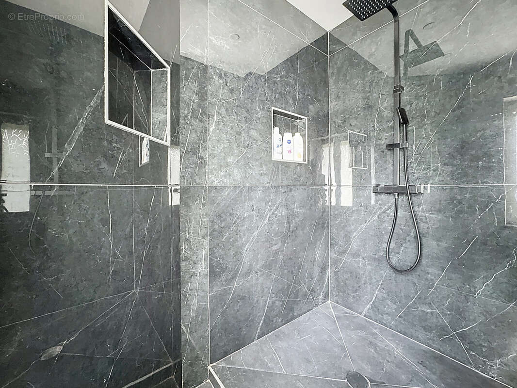 Maison à CAUROY-LES-HERMONVILLE