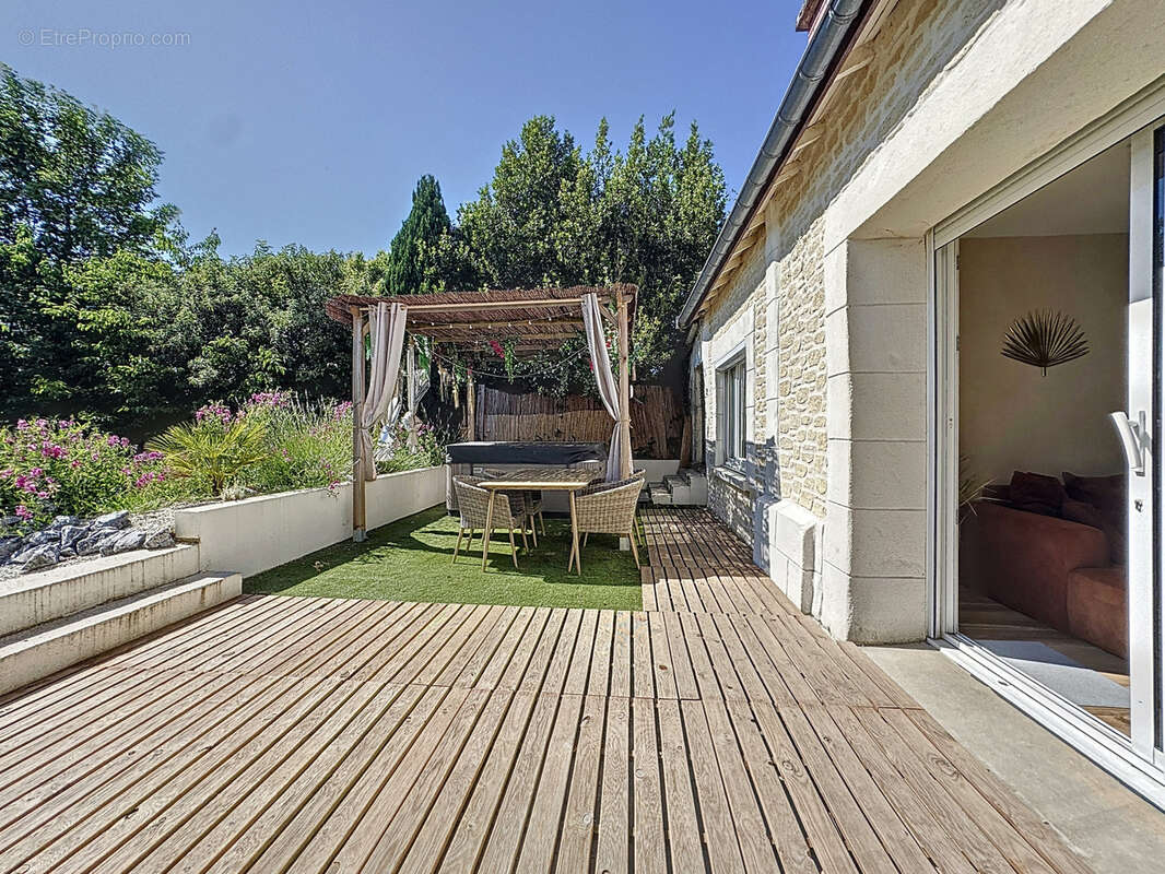 Maison à CAUROY-LES-HERMONVILLE