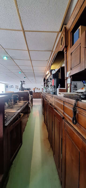 Commerce à LA CHEZE