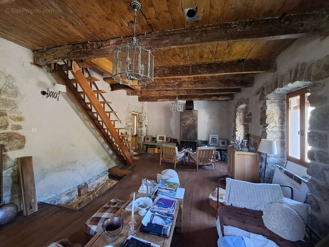 Maison à SAINTE-MARGUERITE-LAFIGERE