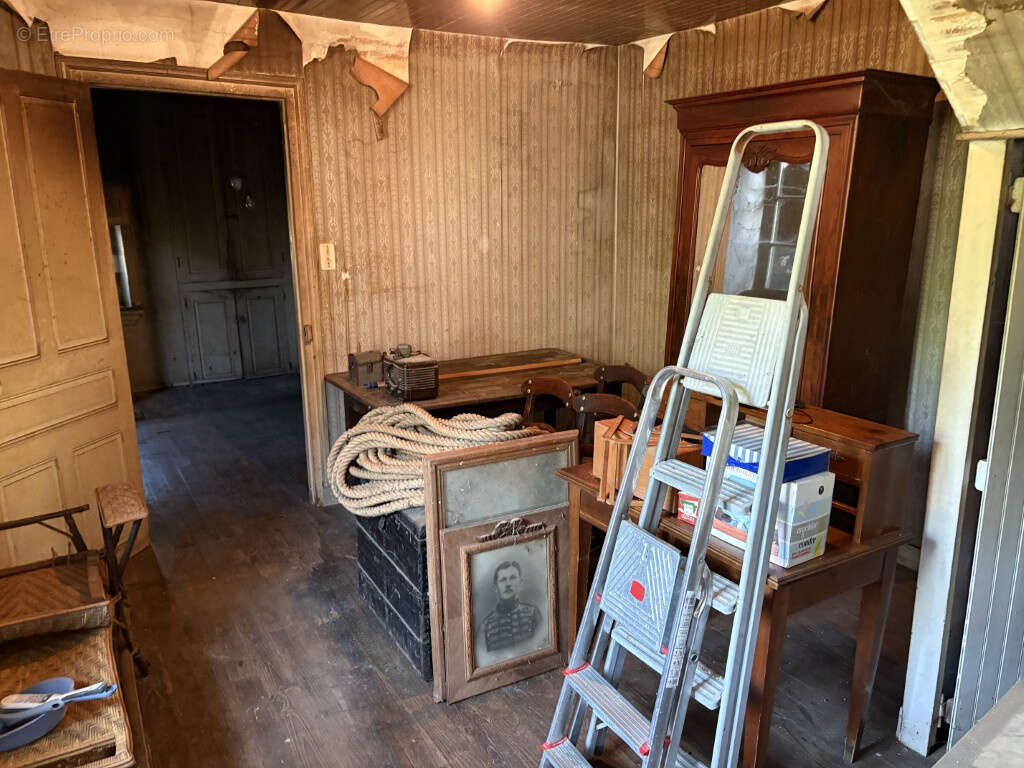 Maison à SEGUR-LE-CHATEAU