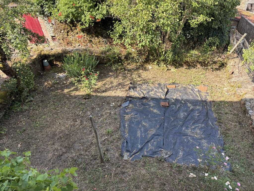 Maison à SEGUR-LE-CHATEAU