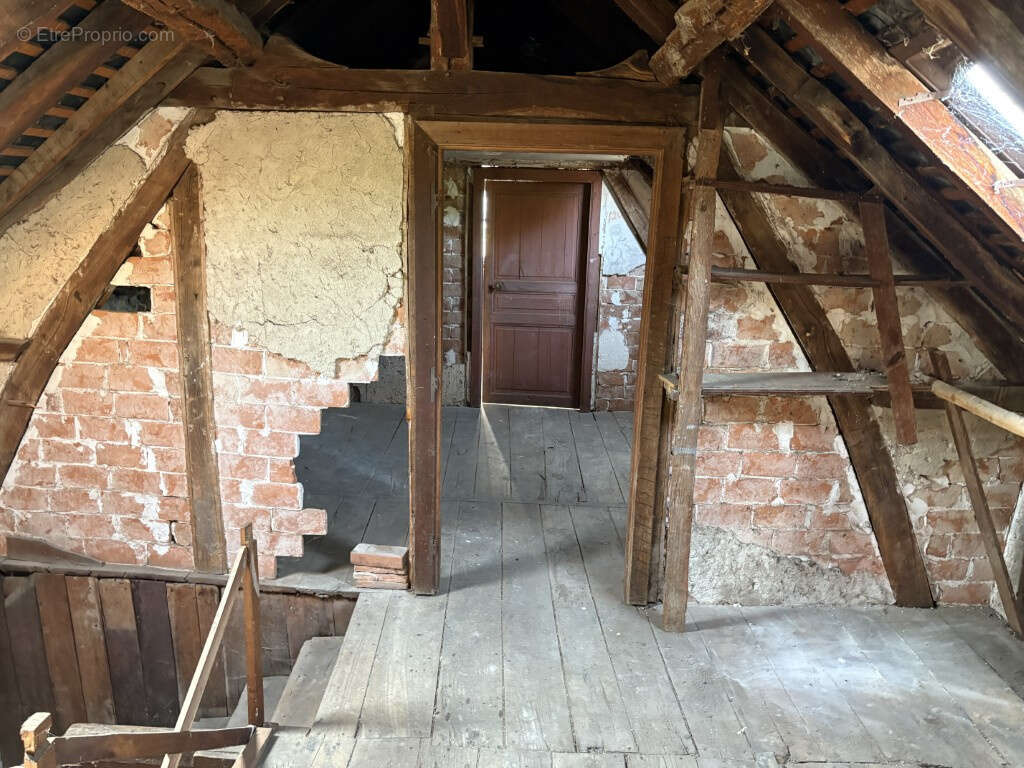 Maison à SEGUR-LE-CHATEAU