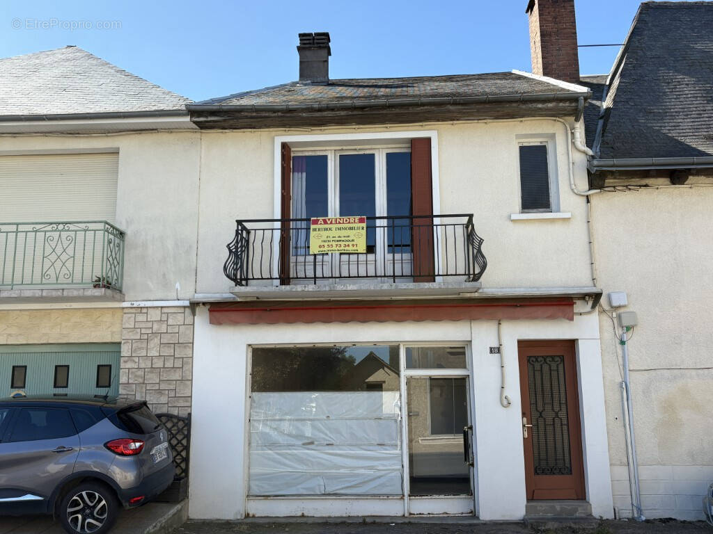 Maison à ARNAC-POMPADOUR