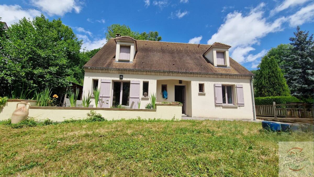 Maison à ROCHEFORT-EN-YVELINES
