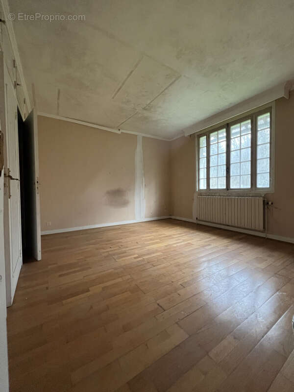 Maison à LIVRY-SUR-SEINE