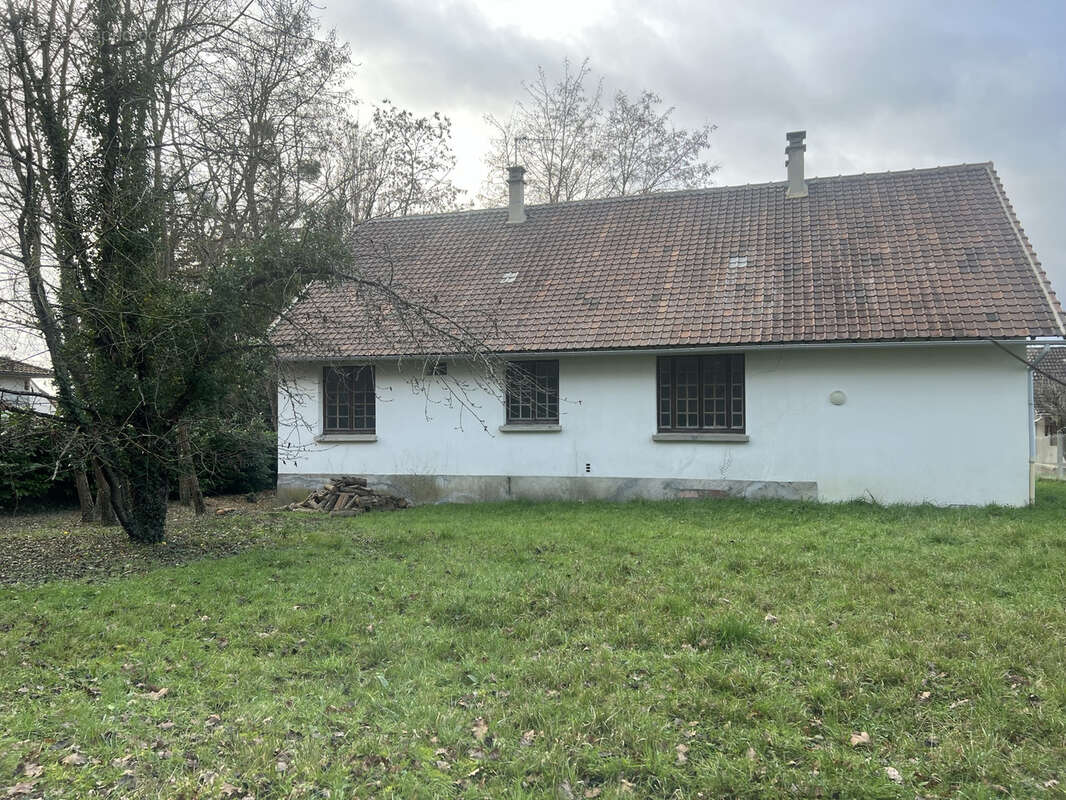 Maison à LIVRY-SUR-SEINE