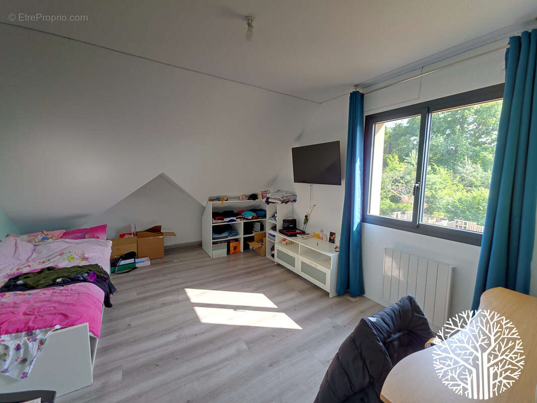 Maison à NOISY-SUR-ECOLE