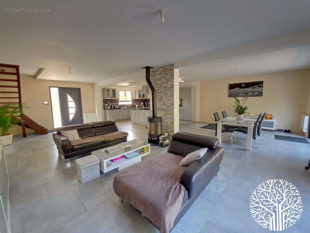 Maison à NOISY-SUR-ECOLE