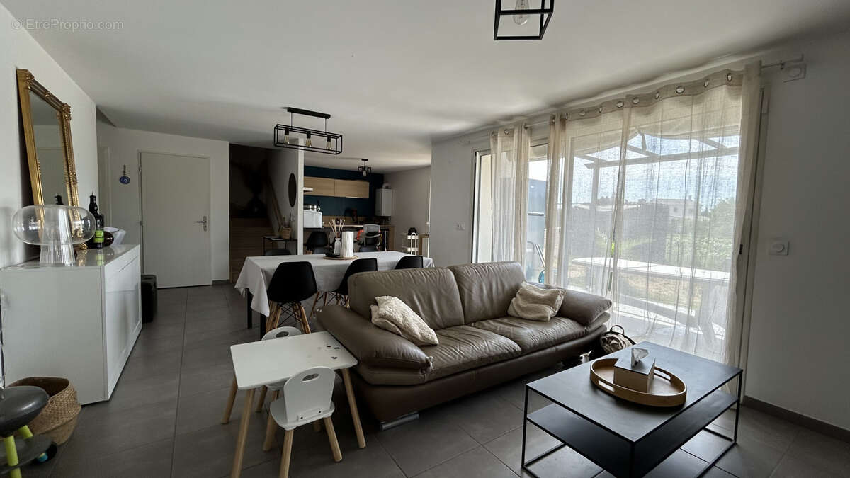 Appartement à TOURNON-SUR-RHONE