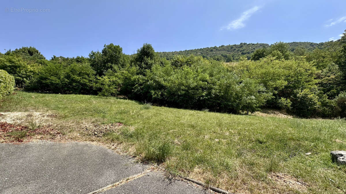 Terrain à PONT-EN-ROYANS