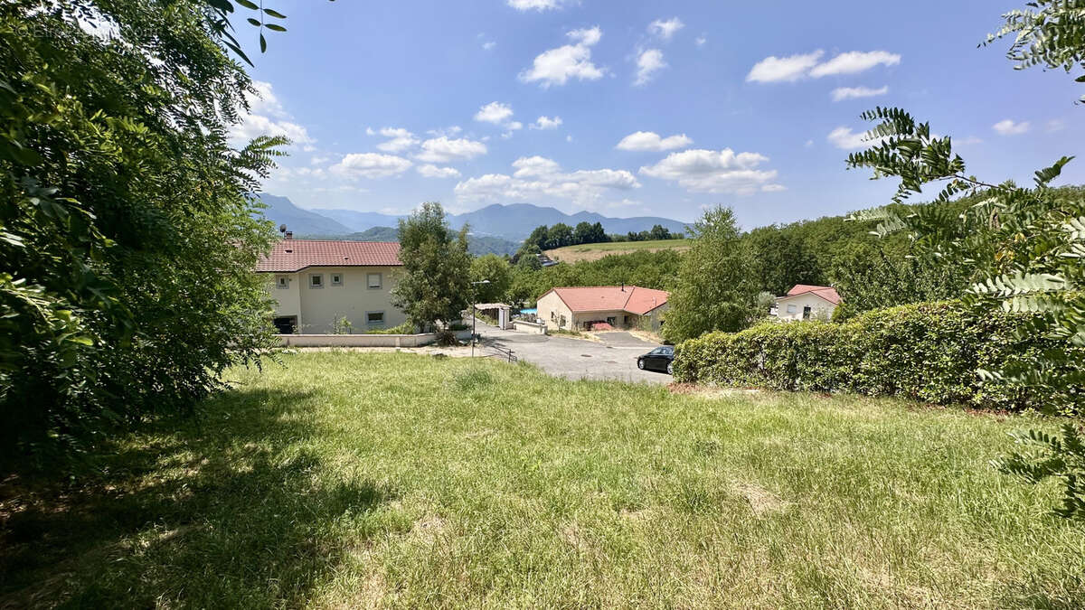 Terrain à PONT-EN-ROYANS