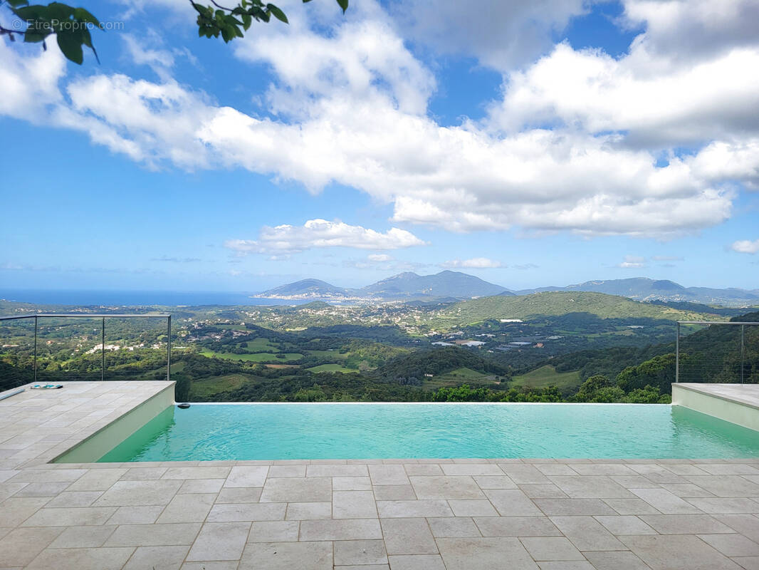 Maison à ECCICA-SUARELLA