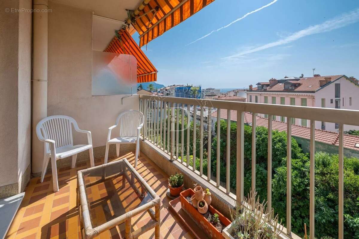 Appartement à BEAULIEU-SUR-MER