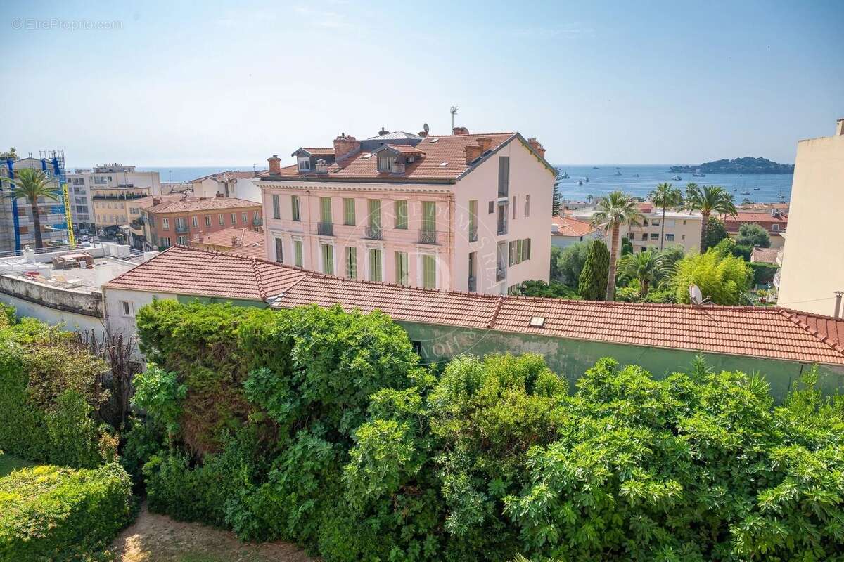 Appartement à BEAULIEU-SUR-MER